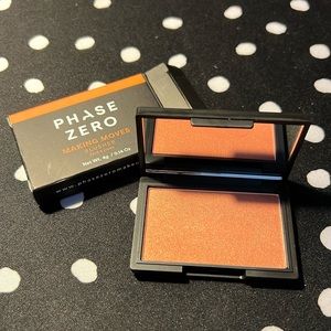 New Phase Zero blusher - shade Making Moves